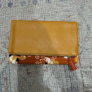 RACHEL PALLY REVERSABLE CLUTCH!